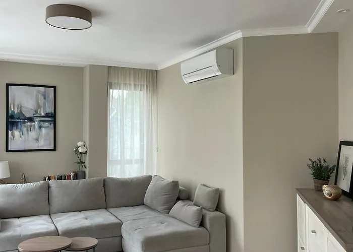 Center Apartment *