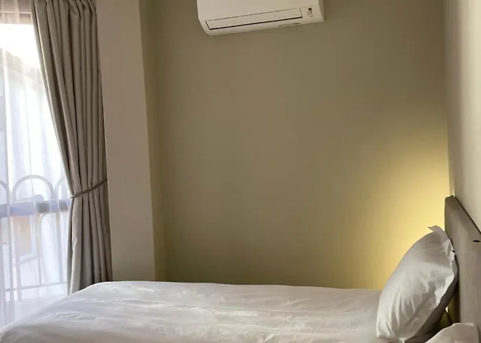 Center Apartment *